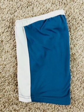 Women’s Two-Tone Blue and White Tank Topped